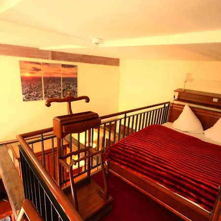 Denkmal 13 - Kaufmannshaus Krahnstöver 4*