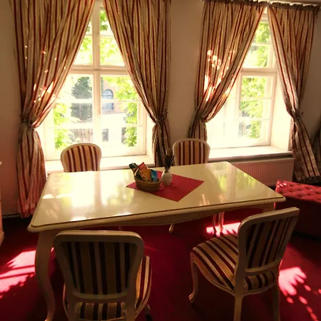 Denkmal 13 - Kaufmannshaus Krahnstöver 4* Rostock